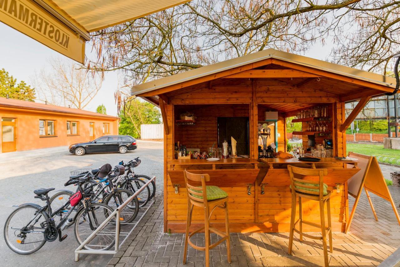 Penzion Piranha Mělník Exterior foto